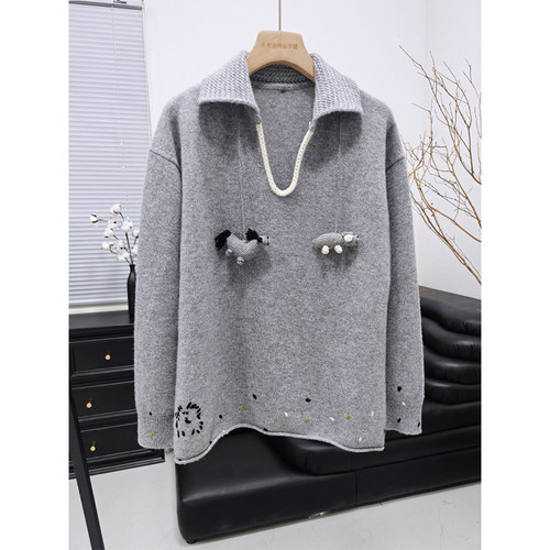 萨琪尼官方正品！100%山羊绒纱纯手工挂件钩织v领针织衫上衣新款