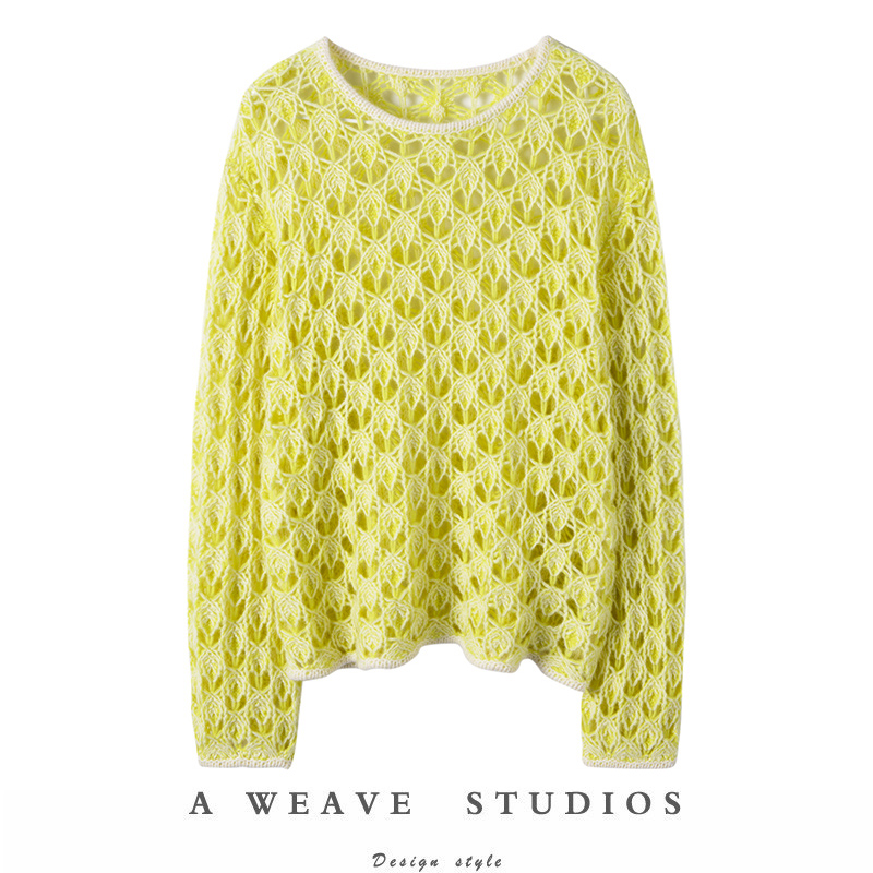 新款镂空钩花精致羊绒衫女