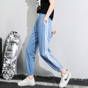夏季薄款冰丝九分裤女韩版宽松束脚裤三条杠运动裤学生MM哈伦裤子