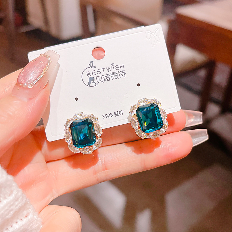 奢华气质蓝色水晶方形锆石气质耳钉 女银针韩版高级感耳饰品