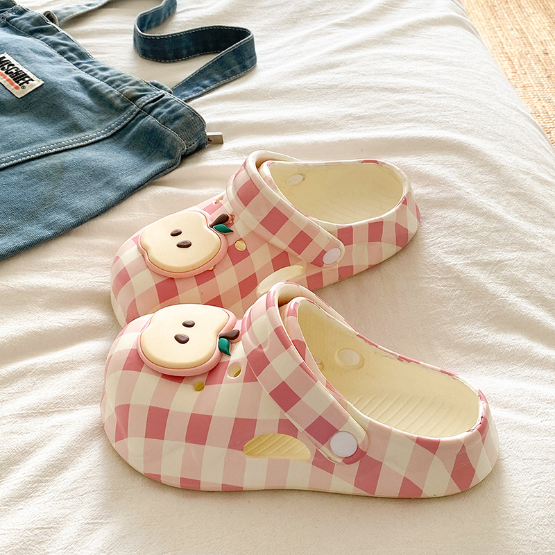 俏绘可爱苹果格子厚底包头洞洞鞋