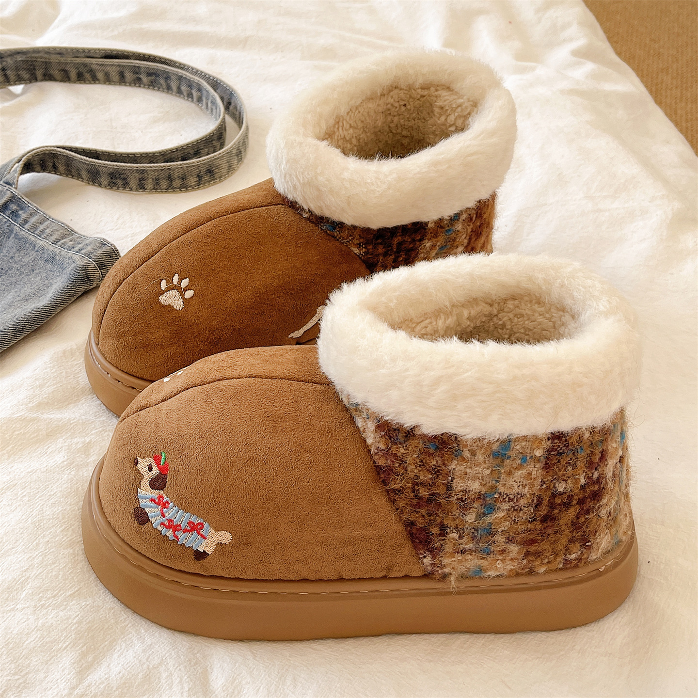 俏绘可爱小狗刺绣保暖包跟棉鞋