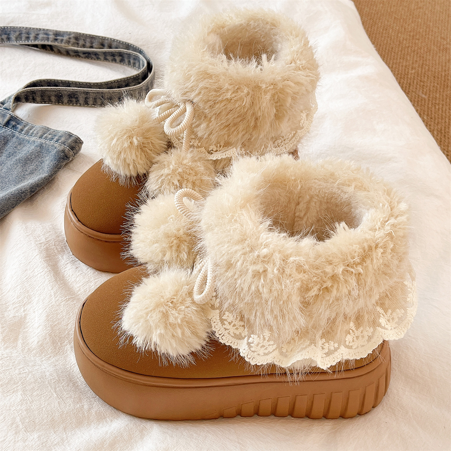 俏绘可爱毛球高帮加绒包跟棉鞋