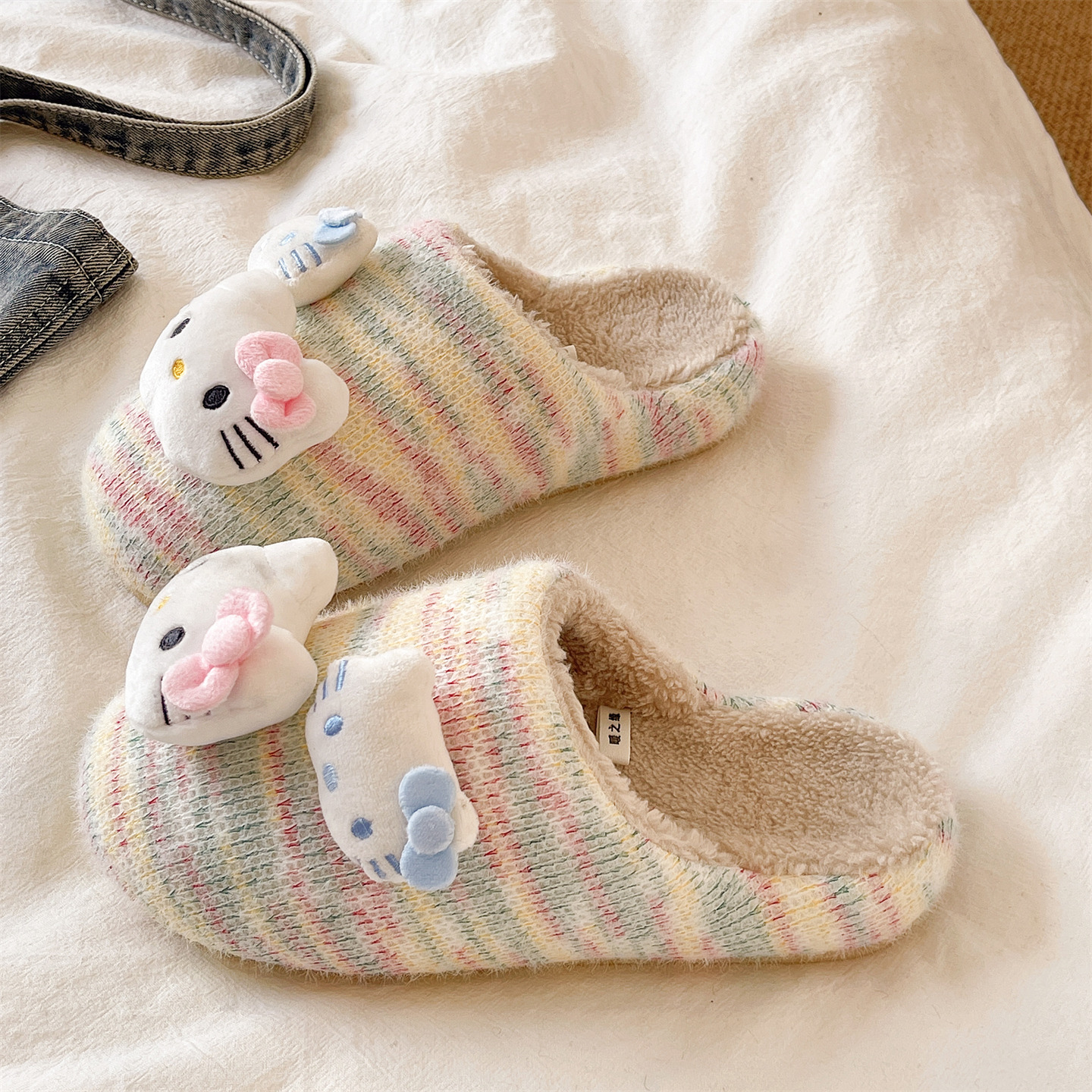 俏绘可爱猫咪彩虹保暖毛毛拖鞋