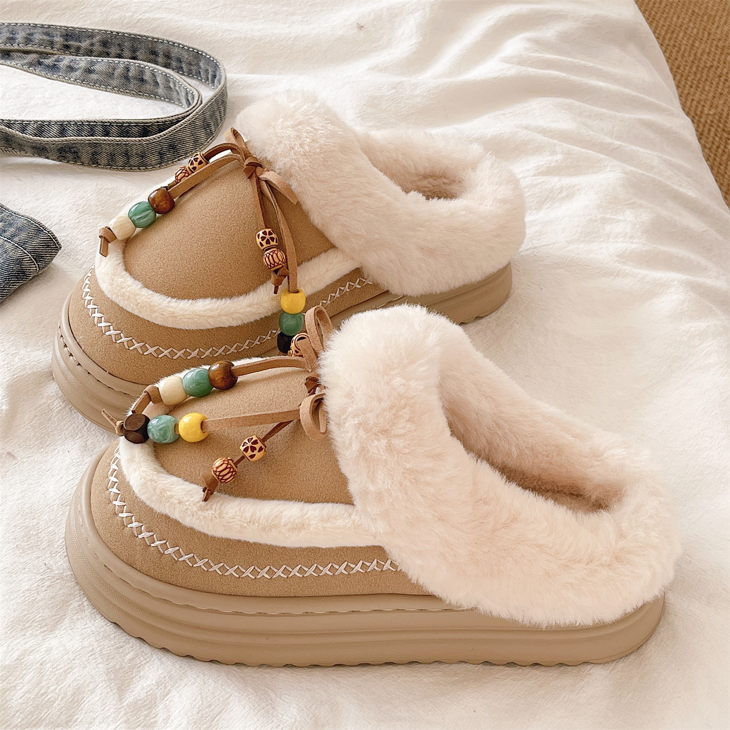 俏绘时尚串珠厚底保暖毛毛拖鞋