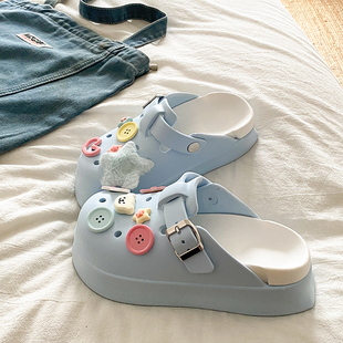 网红外穿可爱小熊纽扣防滑包头沙滩凉拖鞋 多巴胺厚底洞洞鞋 女夏季