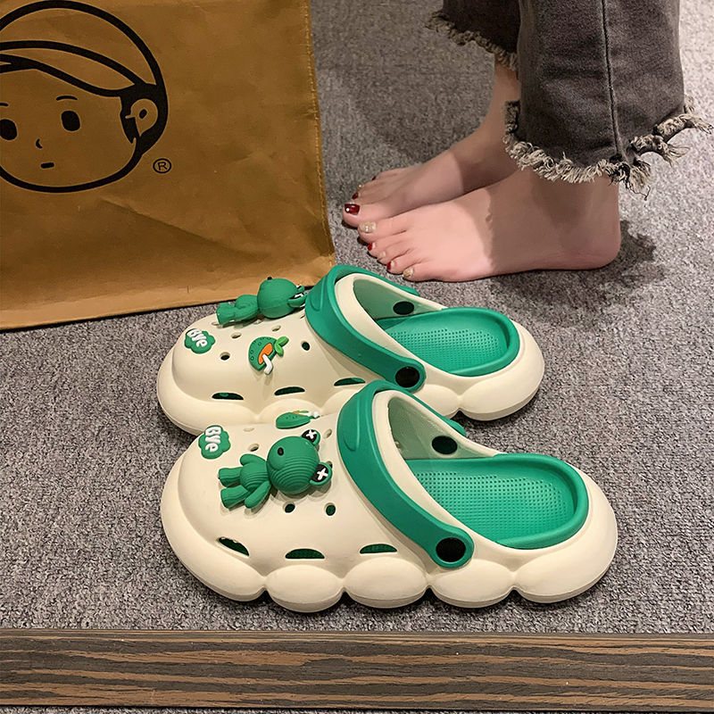 可爱小熊厚底包头洞洞鞋