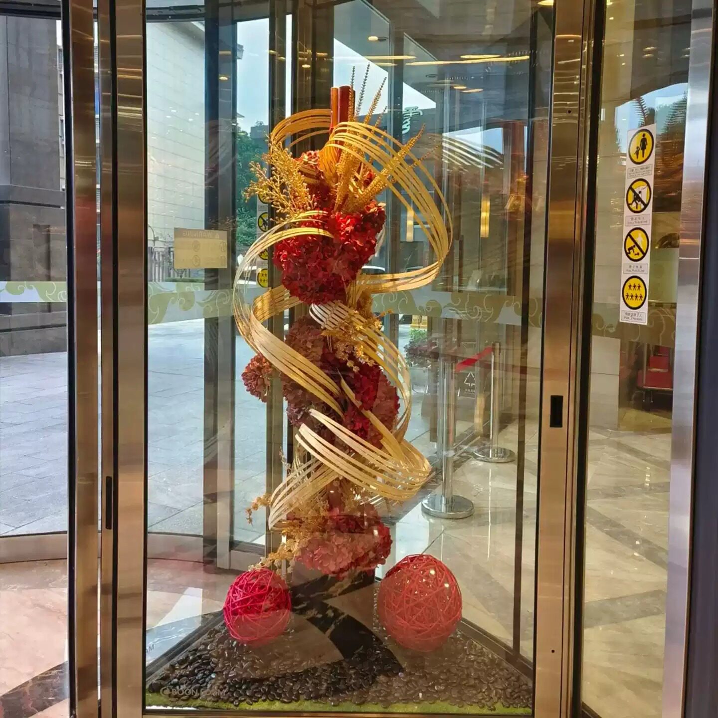 高档迎宾旋转门花瓶假花大型落地花艺仿真花酒店大堂装饰室内摆件