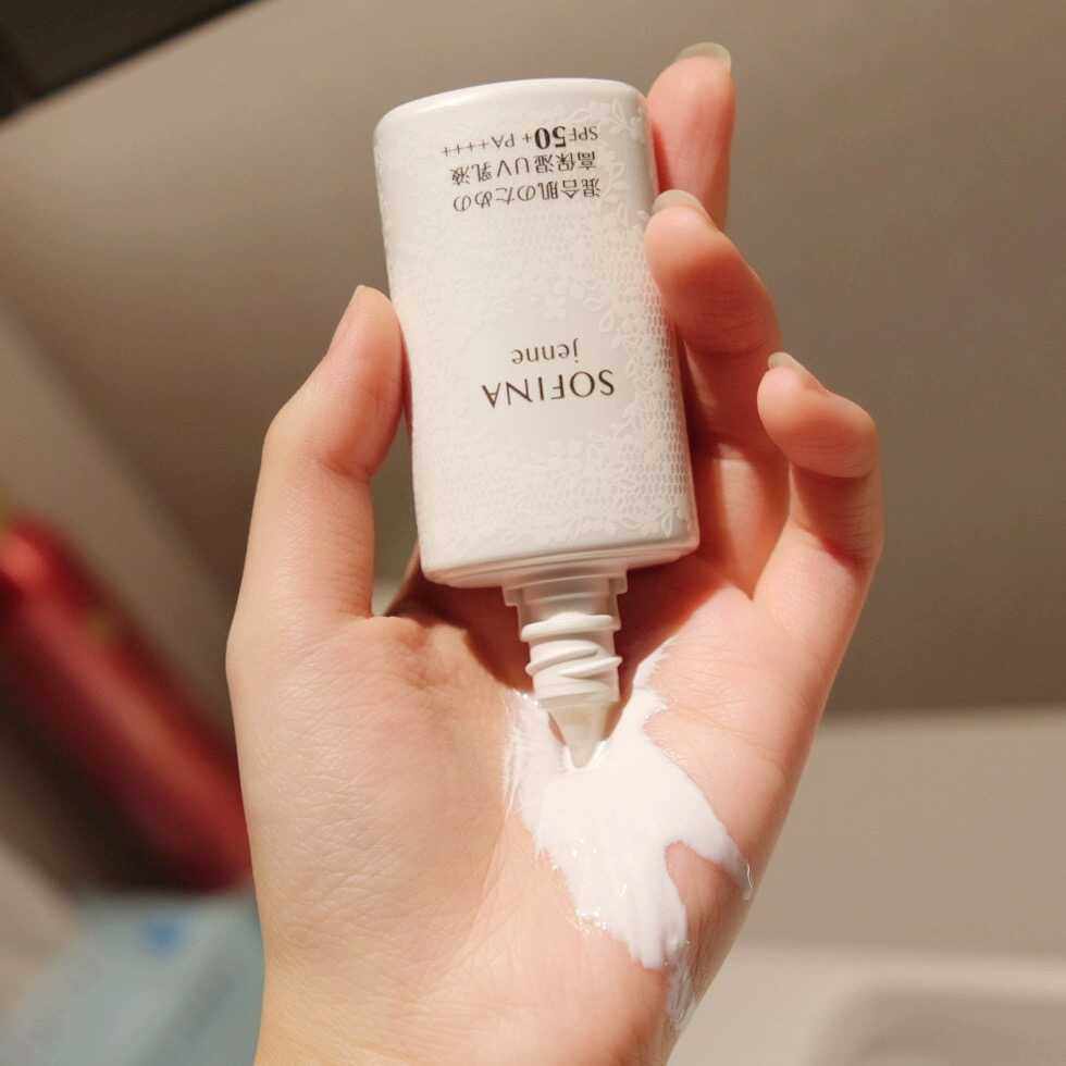跳水拉!sofina苏菲娜白蕾丝控油防晒乳液清爽防水30ml 25.1日期