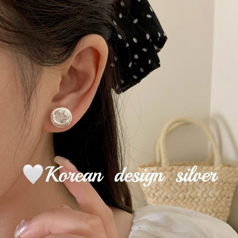 韩系时尚小众设计秋冬耳饰 S925纯银简约笑脸圆圆耳钉百搭高级感