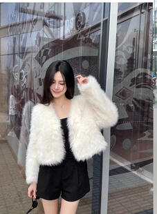白色毛绒环保皮草女冬短款皮毛一体毛毛外套精品