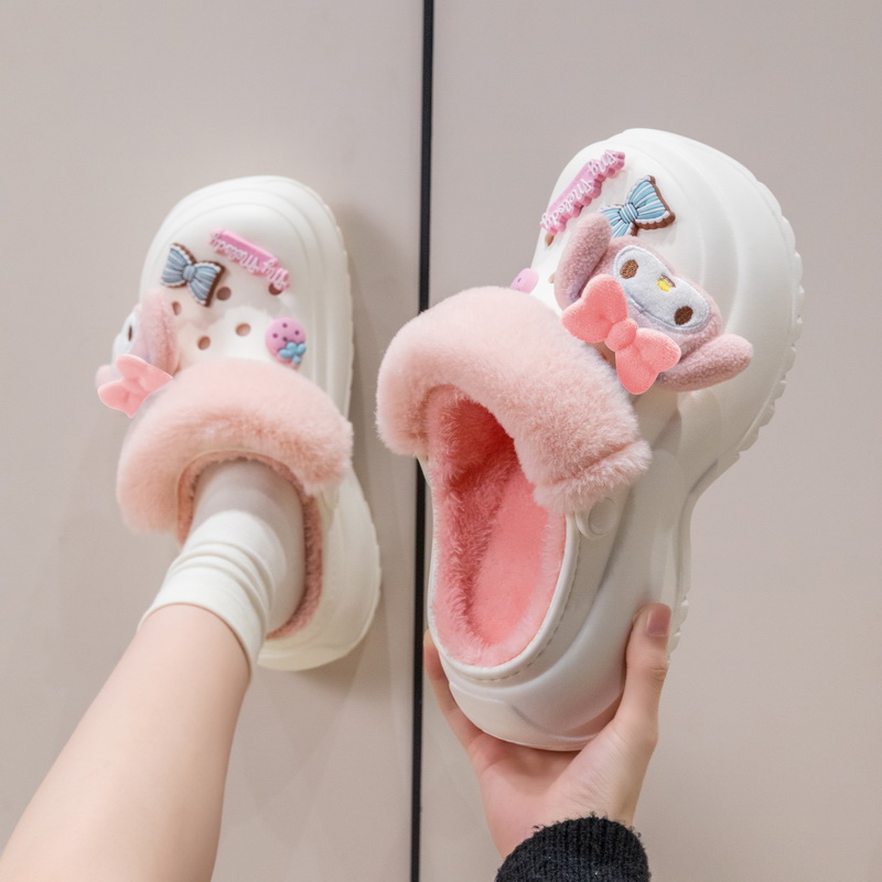 美乐蒂洞洞鞋女款秋冬可爱保暖