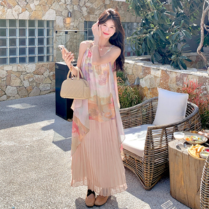 法式度假风粉色碎花吊带连衣裙女2025年夏季新款气质超仙网纱长裙图片