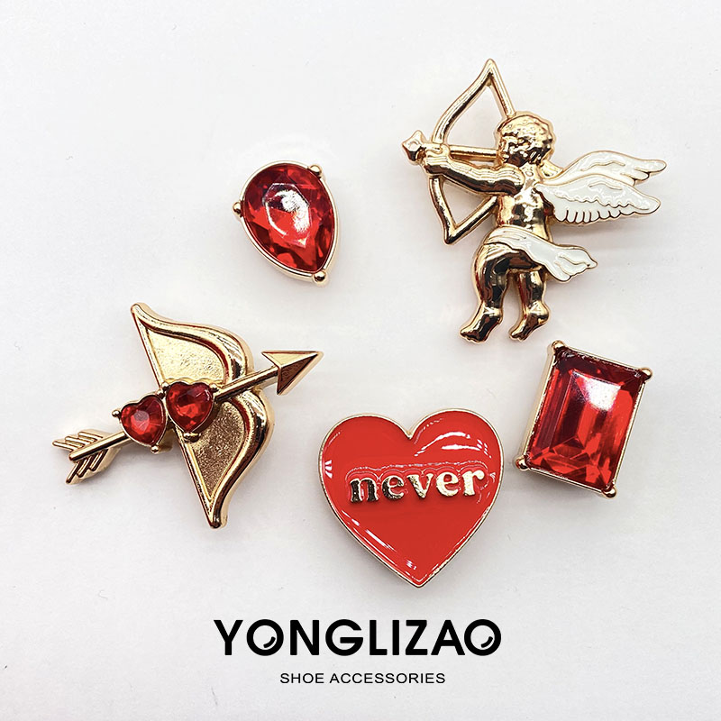 卡洛驰鞋花鞋扣智必星金属天使