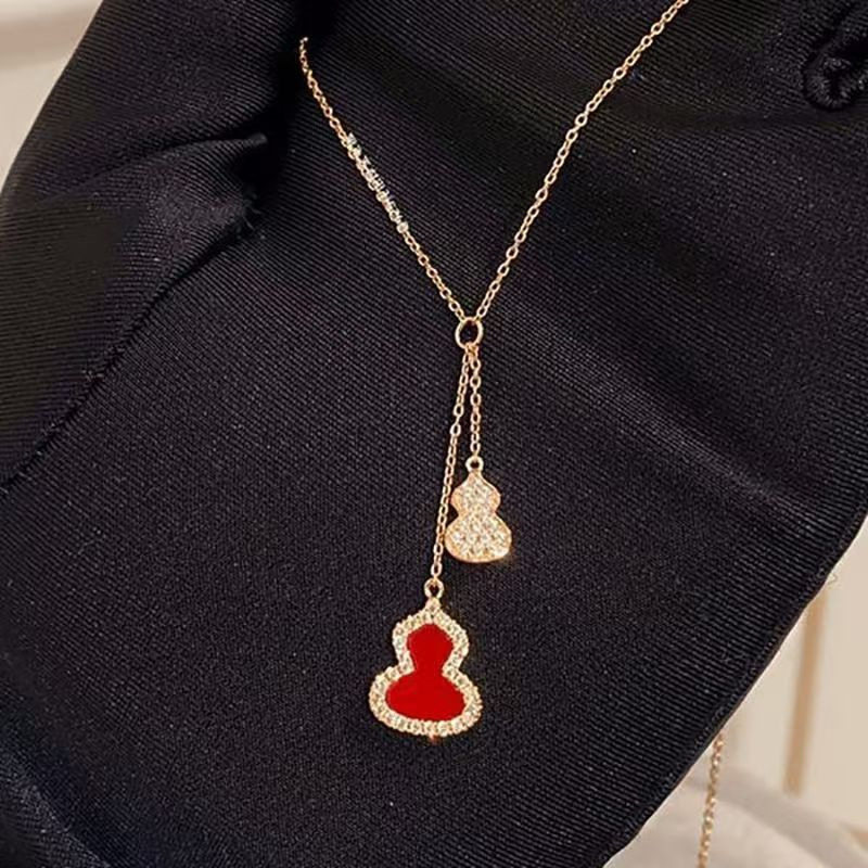 v金高版本双葫芦红玛瑙流苏满钻项链女中国风轻奢吊坠玫金锁骨链