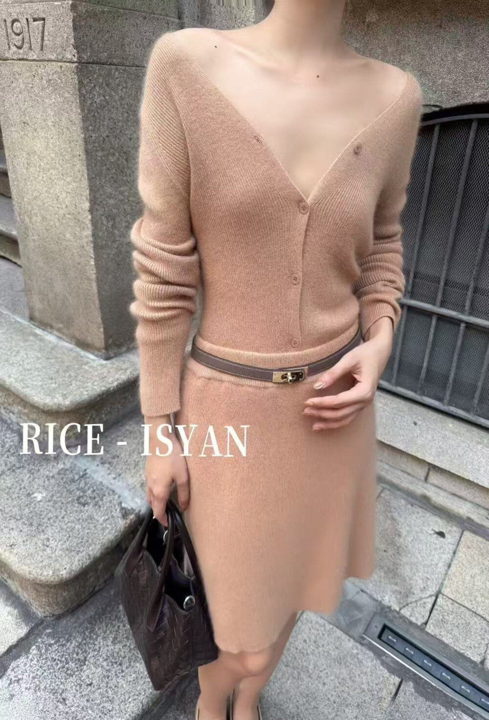 RICE正版2025冬季新款韩版气质V领显瘦纯色针织开衫+半身裙套装女,女装/女士精品,时尚套装,淘宝优惠券,粉丝福利购,淘宝优惠卷