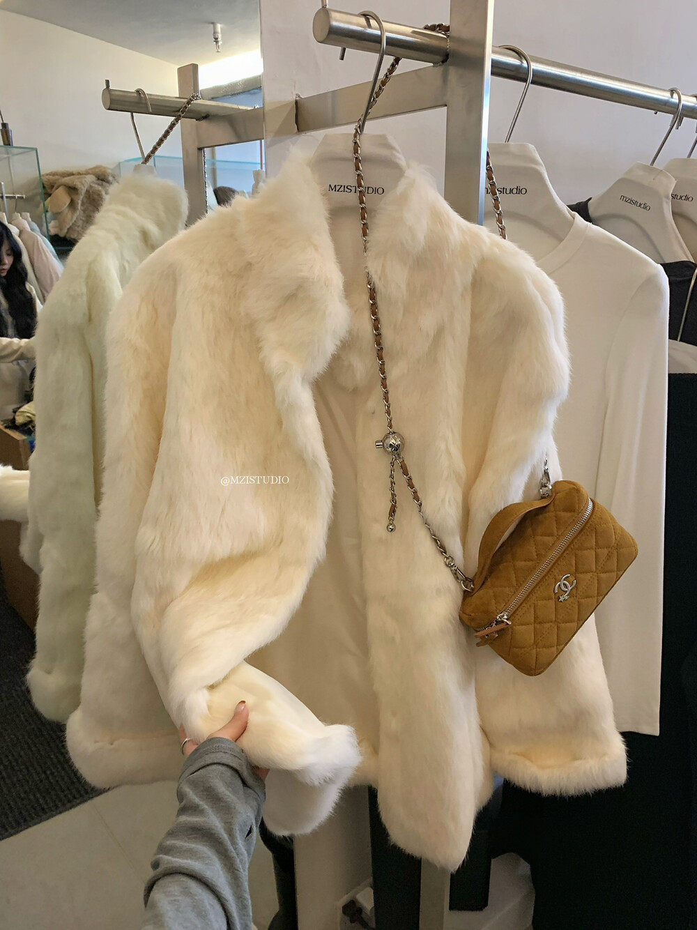 MZI STUDIO正版2025冬季新款韩系时尚百搭ins毛茸茸保暖立领皮草,女装/女士精品,皮草,淘宝优惠券,粉丝福利购,淘宝优惠卷