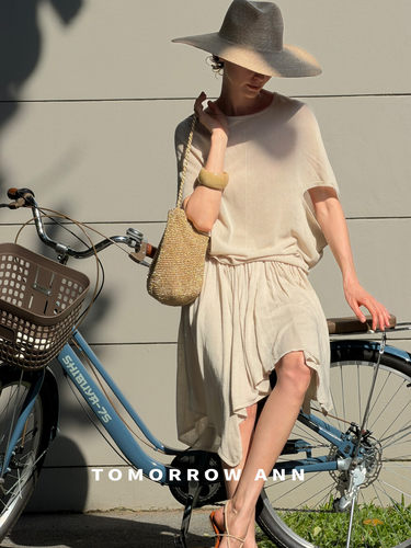 TOMORROW正版2026春夏新款韩版气质宽松慵懒针织衫+不规则半身裙