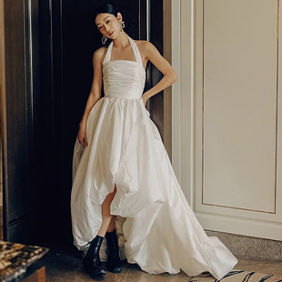 高级定制意大利塔夫绸性感挂脖前短后长小众大气户外旅拍婚纱锦年