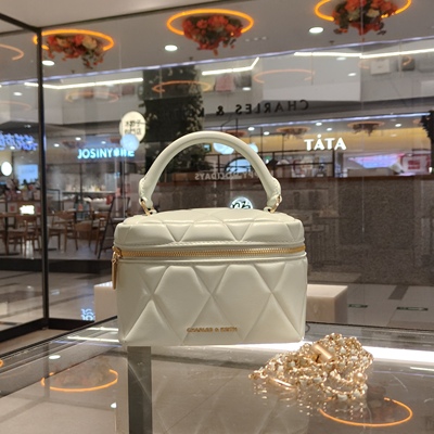 CHARLES&KEITH 25夏CK2-80782534菱格链条手提斜挎小方包水桶包女
