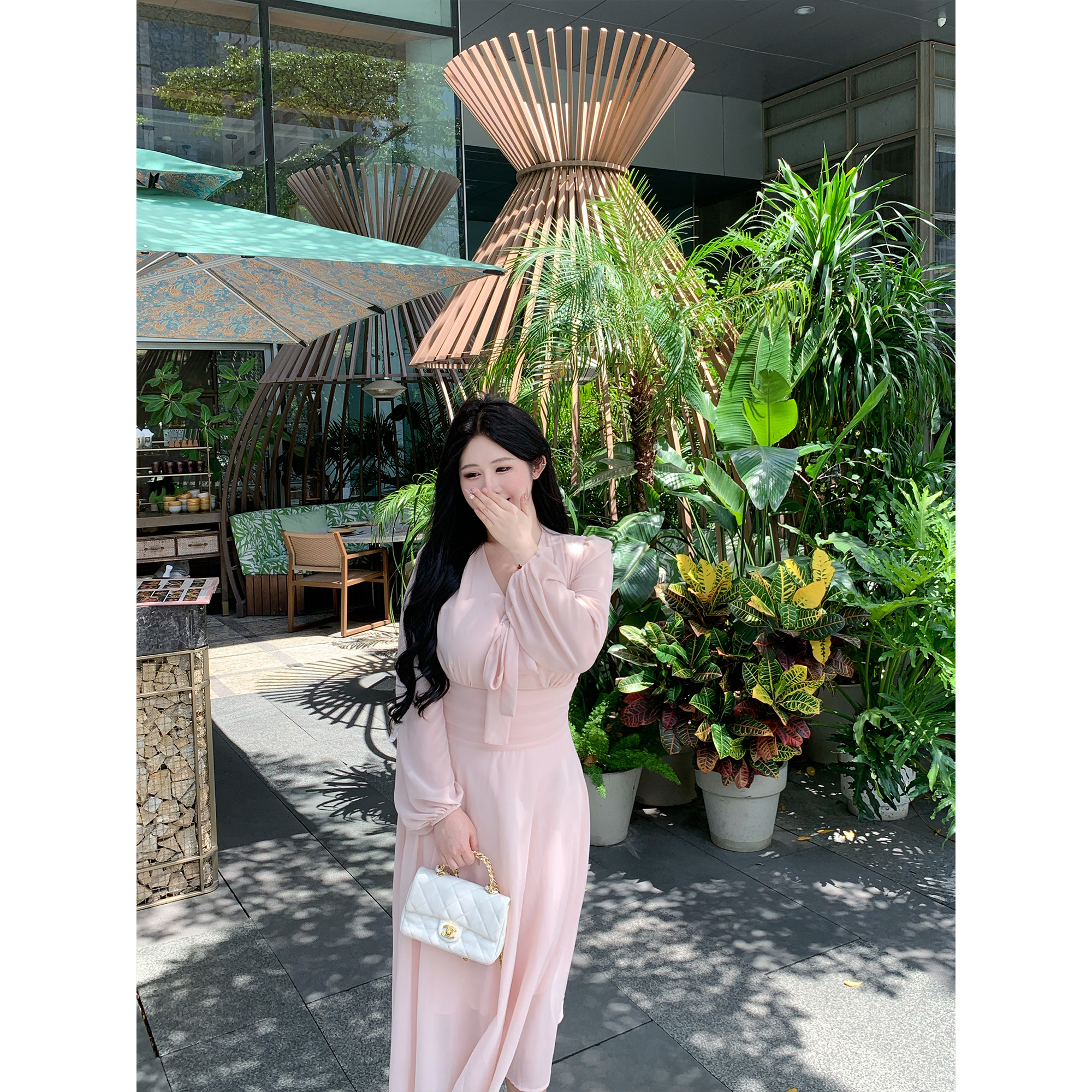 楠哥微胖mm法式时尚v领长袖连衣裙女秋大码纯欲气质收腰性感长裙