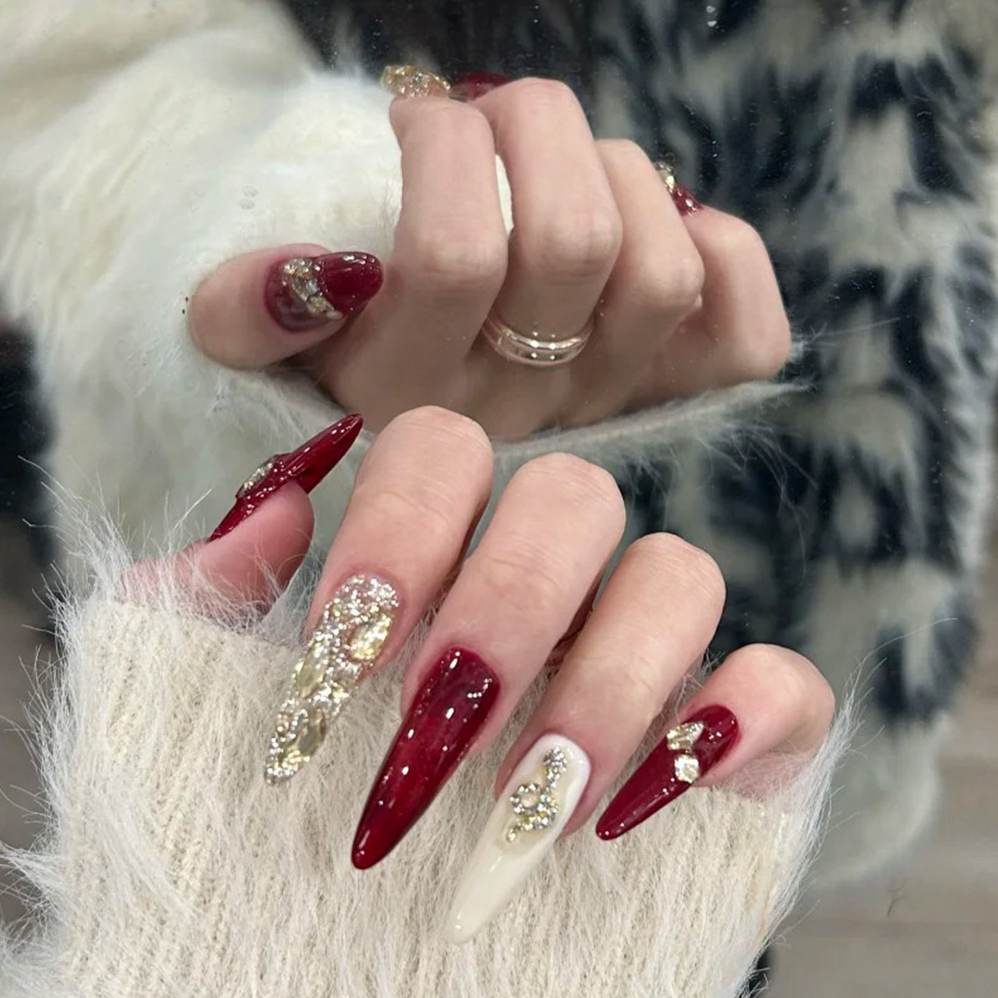 2026新年手工美甲千金红闪满钻秀禾婚甲长款氛围感秋冬百搭穿戴甲,彩妆/香水/美妆工具,穿戴甲/甲片,淘宝优惠券,粉丝福利购,淘宝优惠卷