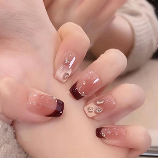 红色法式 纯手工穿戴甲高级经典 秋冬新款 显白手作美甲 栗子蛋糕