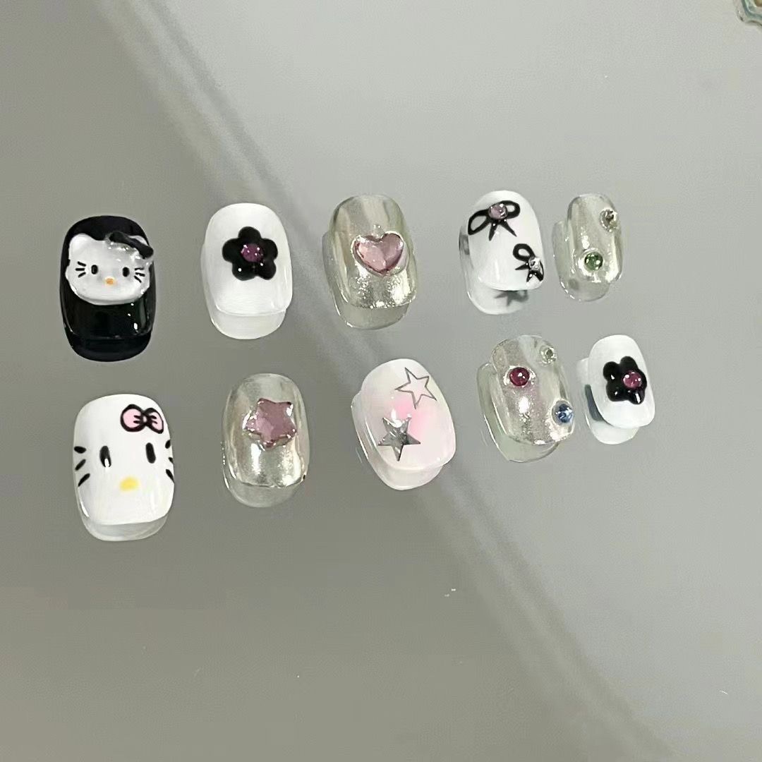 HelloKitty凯蒂猫可爱手绘穿戴甲学生短款ins成品贴片甲片辣妹风