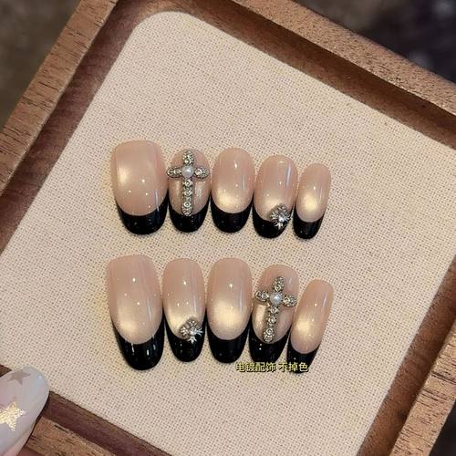 新款手工穿戴甲克罗心手绘法式猫眼高透气质穿戴式美甲小红书爆款