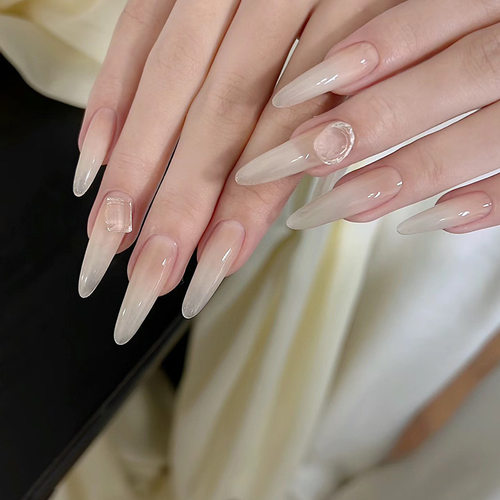 纯手工美甲乳白渐变透透清冷假指甲贴片显白穿戴可拆卸肤色渐变