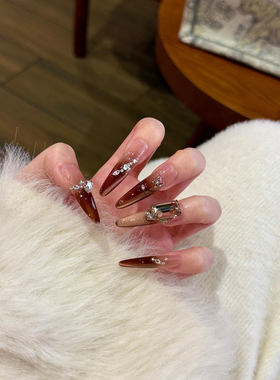 【榛果可可】纯手工穿戴甲前进感秋冬气质咖色侧光猫眼满钻美甲贴