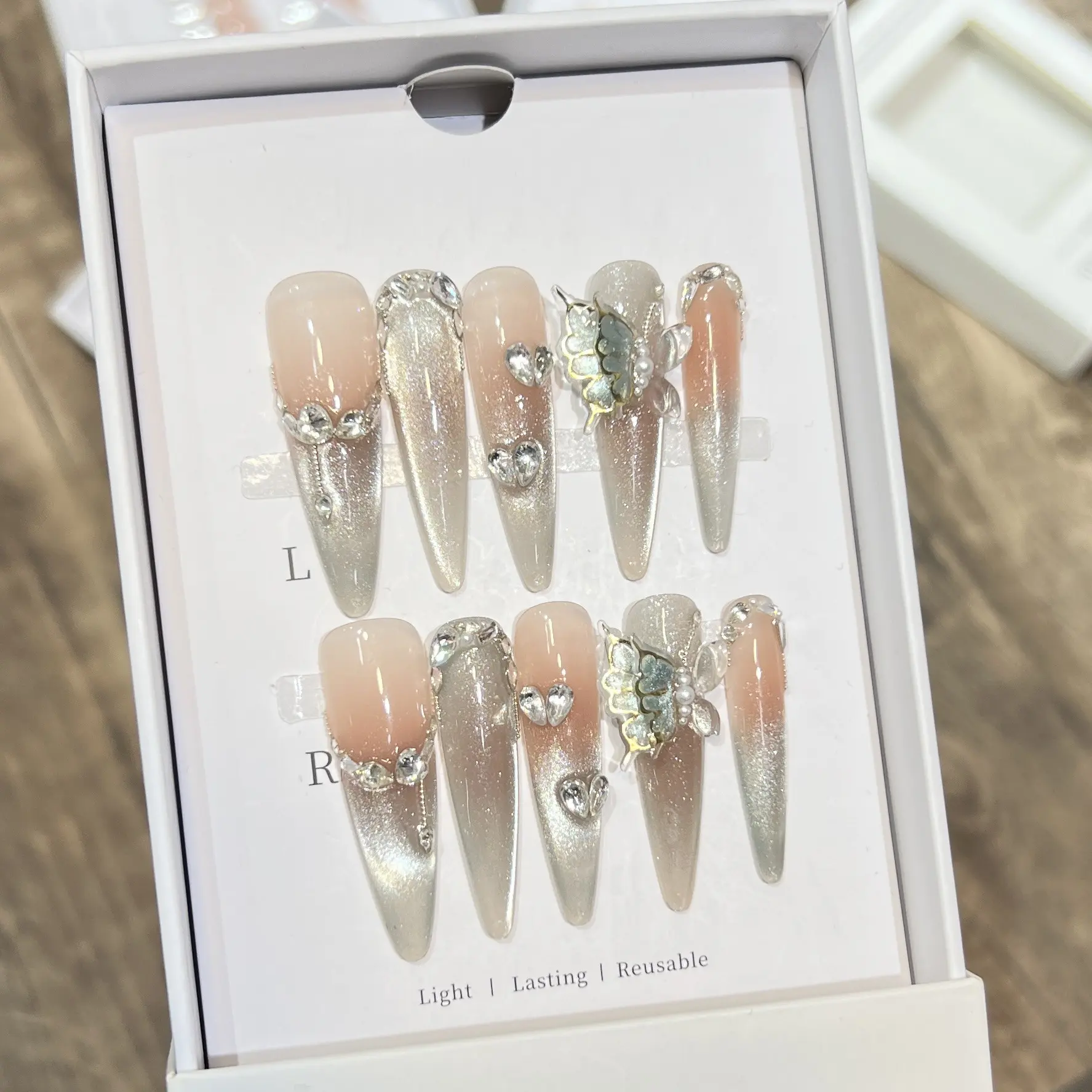 【幻羽梦蝶】手工穿戴甲高级感绿色猫眼法式碎钻蝴蝶美甲片可拆卸