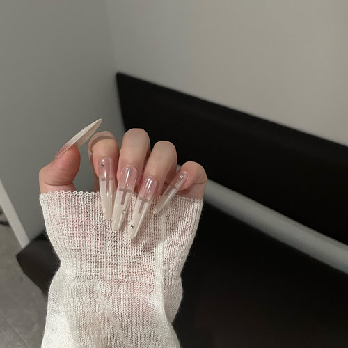 【非黑即白】甜酷辣妹y2k十字架高级手工穿戴甲气质小众美甲贴片