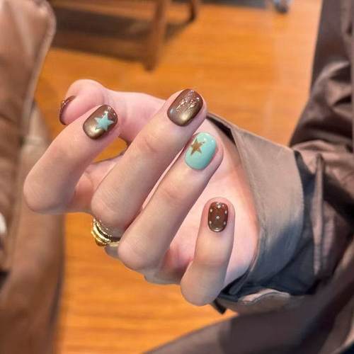 秋高级棕色猫眼薄荷星星美甲简约气质通勤学生短款纯手工穿戴甲