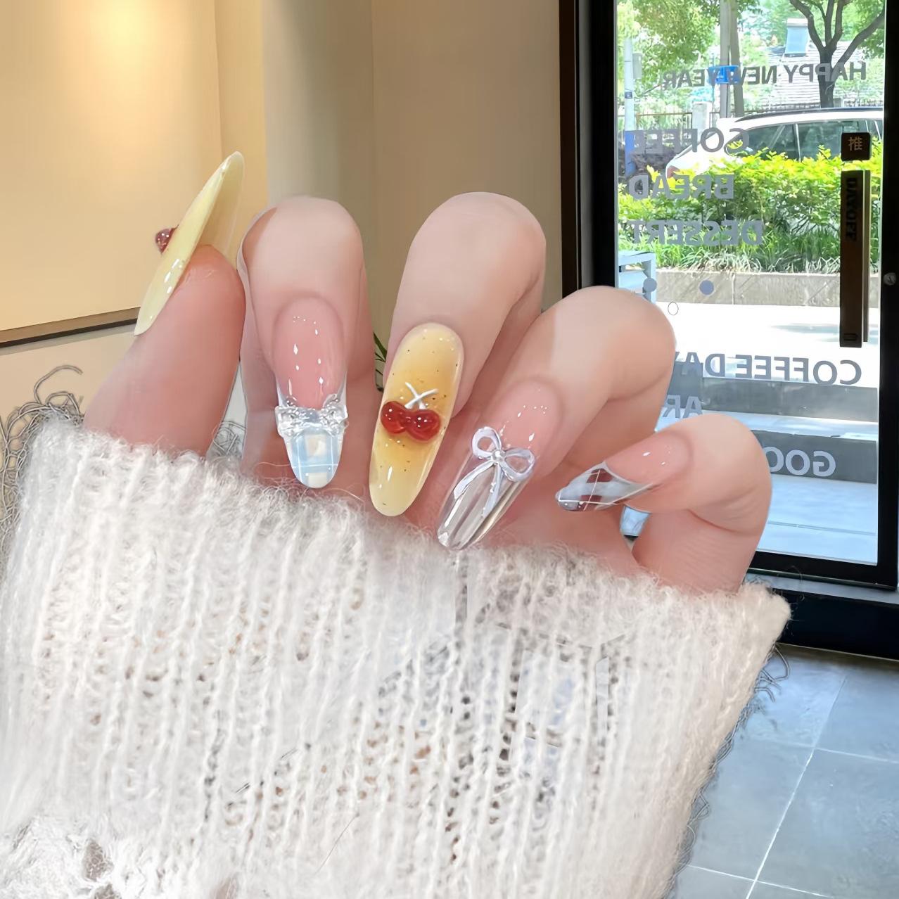 【慵懒甜心】樱桃可爱纯手工穿戴甲手绘裙边网格蝴蝶美甲片可拆卸