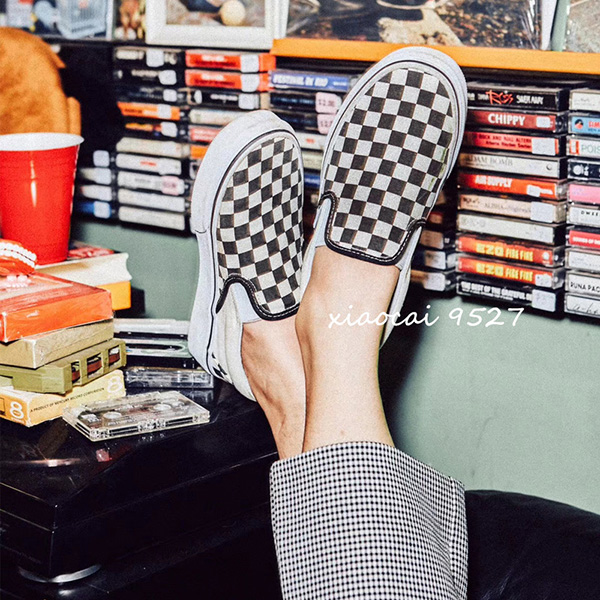 ÏÖ»õVans Slip on ºÚ°×ÆåÅ̸ñÒ»½ÅµÅÄÐŮЬÇé·«²¼Ð¬VN000EYEBWW
