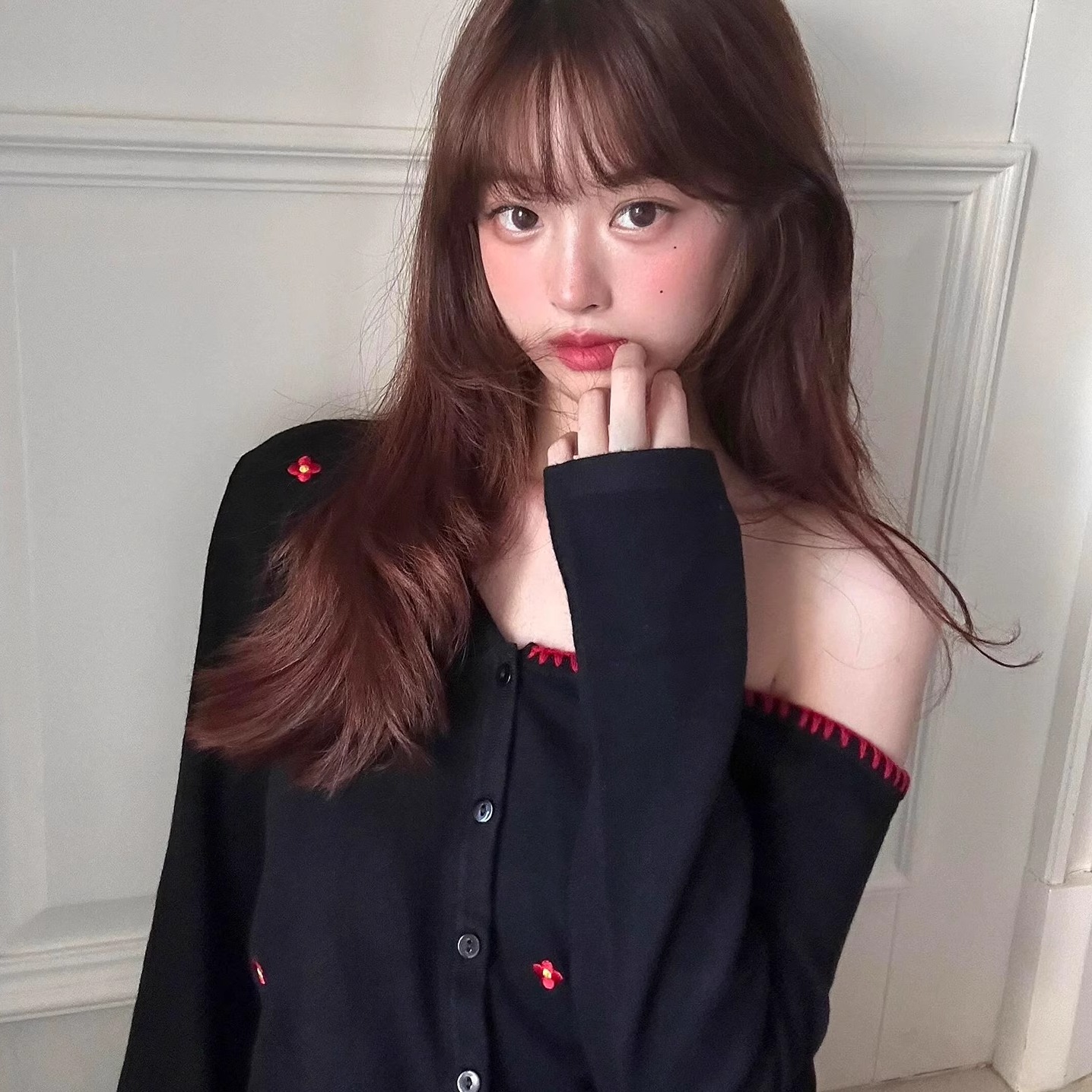 韩系刺绣小花斜肩针织开衫女