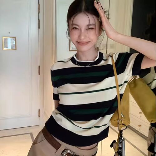 复古风条纹撞色圆领针织衫