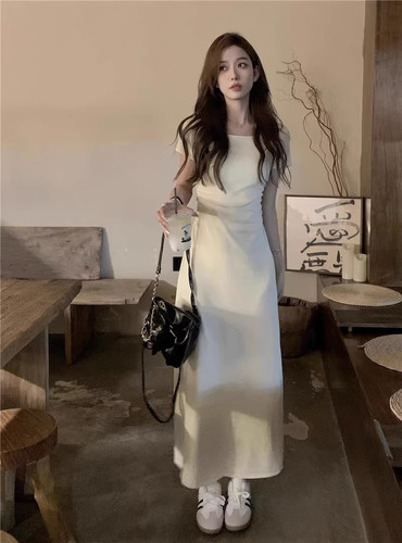 温柔方领短袖显瘦a字裙连衣裙女