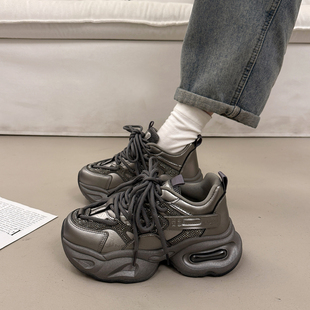 秋冬灰色运动休闲鞋 爆款 女小个子增高2025新款 超火厚底加绒老爹鞋