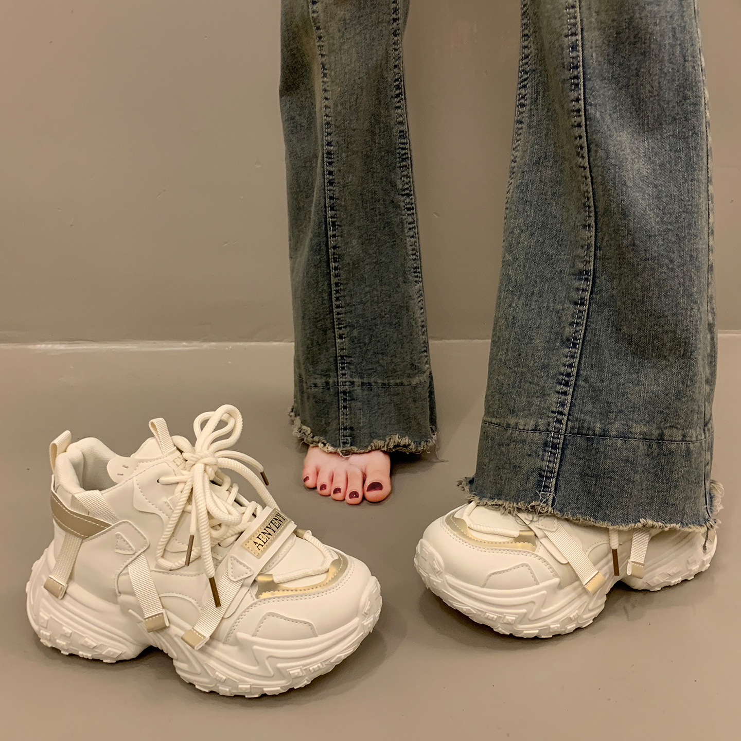 爆款老爹鞋女秋冬季显脚小运动鞋