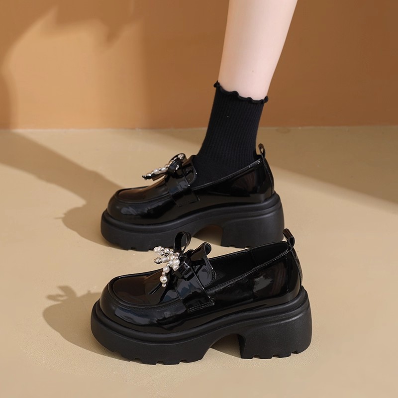 赫本风黑色小皮鞋女秋冬百搭单鞋
