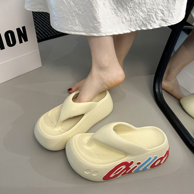 踩屎感人字拖鞋女2026新款夏季外穿小个子厚底增高沙滩凉拖不累脚