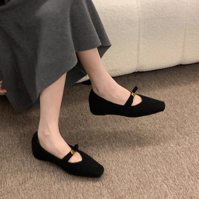 绒面方头玛丽珍鞋女2026早春新款蝴蝶结浅口山茶花一字带粗跟单鞋