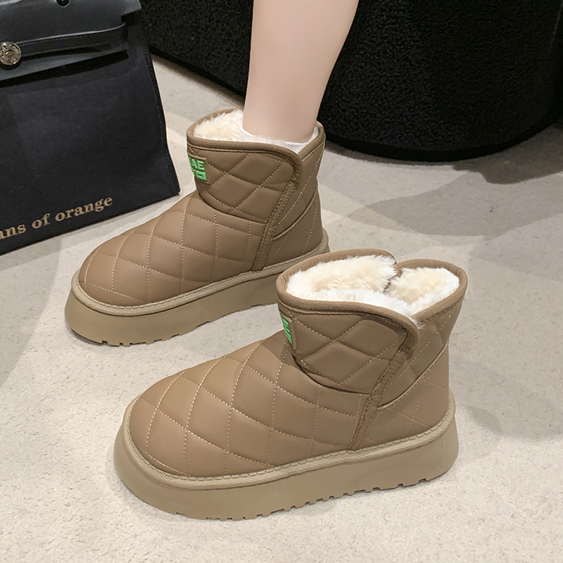 新款韩版舒适雪地靴子