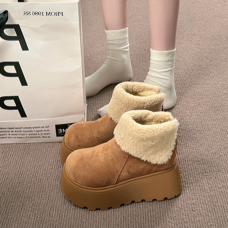 新款韩版舒适雪地靴子