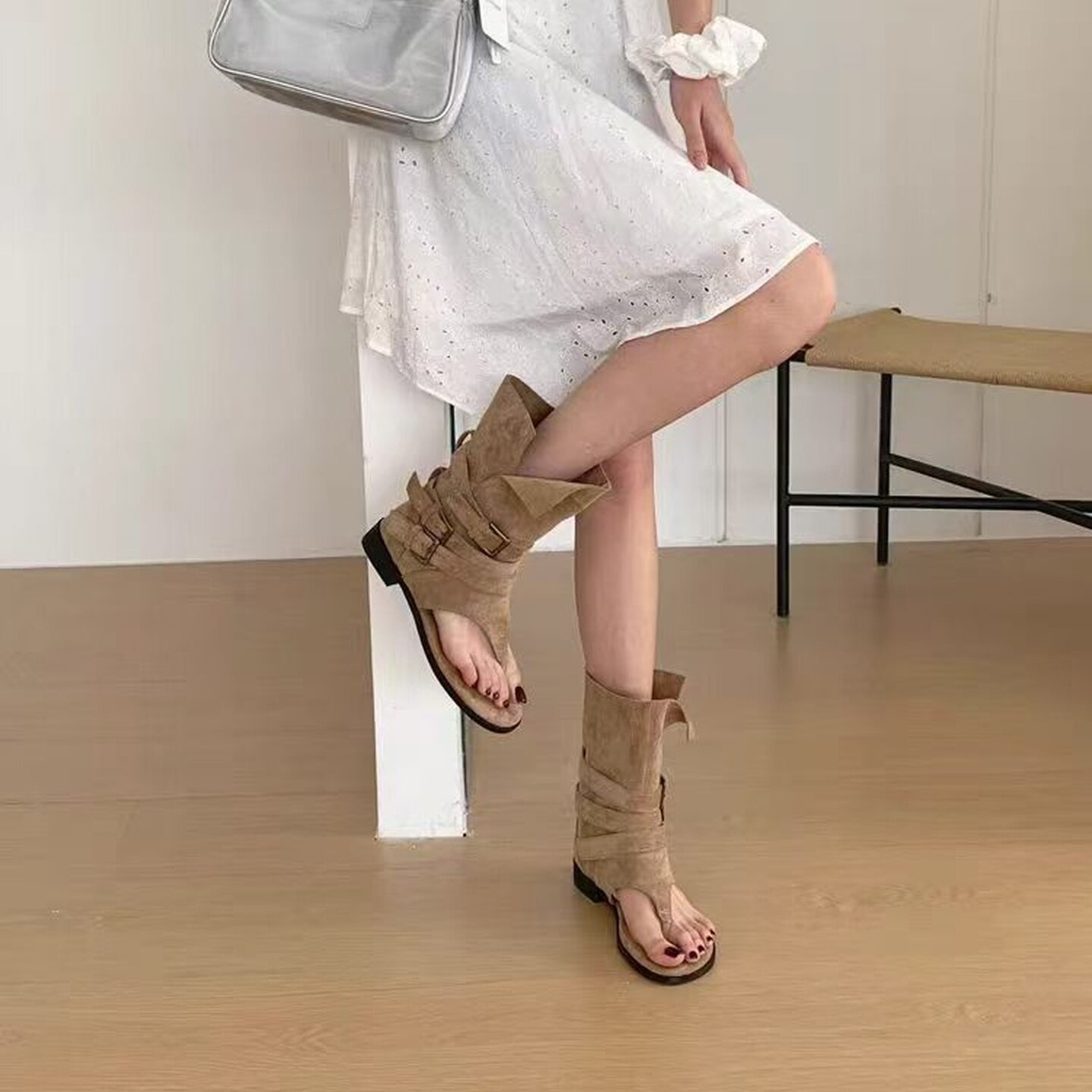 推荐复古皮带扣夹趾凉靴女夏外穿2026新款平底高帮罗马风百搭短靴