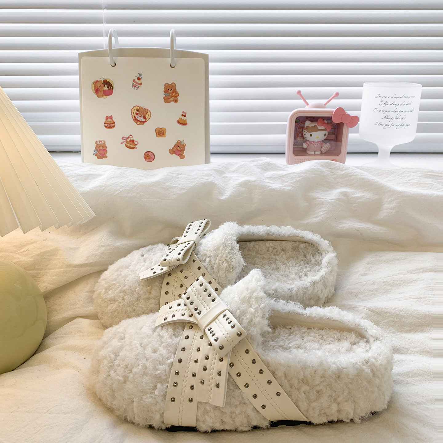 蝴蝶结平底毛毛拖鞋女外穿2025新款秋冬季一脚蹬加绒保暖包头棉拖