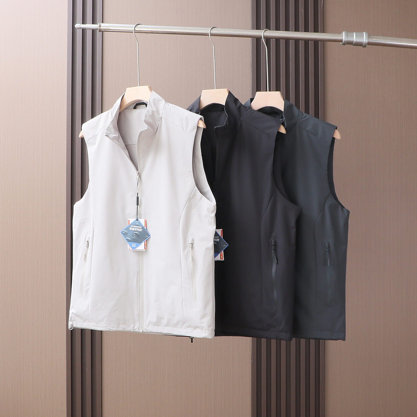 时尚透气立领百搭无袖马甲