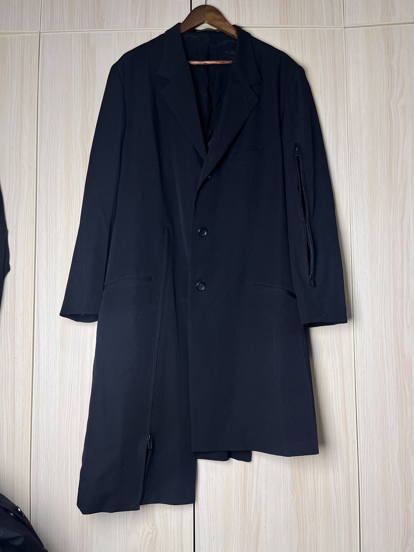 Yohji Yamamoto 25SS Asymmetric Coat — front